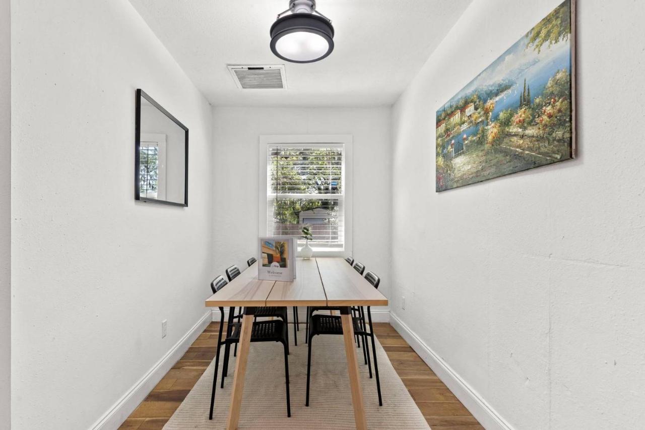 Treehouse Is A Quaint 2 Bedroom In An Up-And-Coming Part Of Town, Pet Friendly With Fenced Yard And Lounge Area That Is Close To Downtown Tampa Ngoại thất bức ảnh